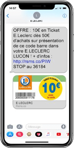 Image d'un smartphone montrant un sms marketing pour l'enseigne leclerc